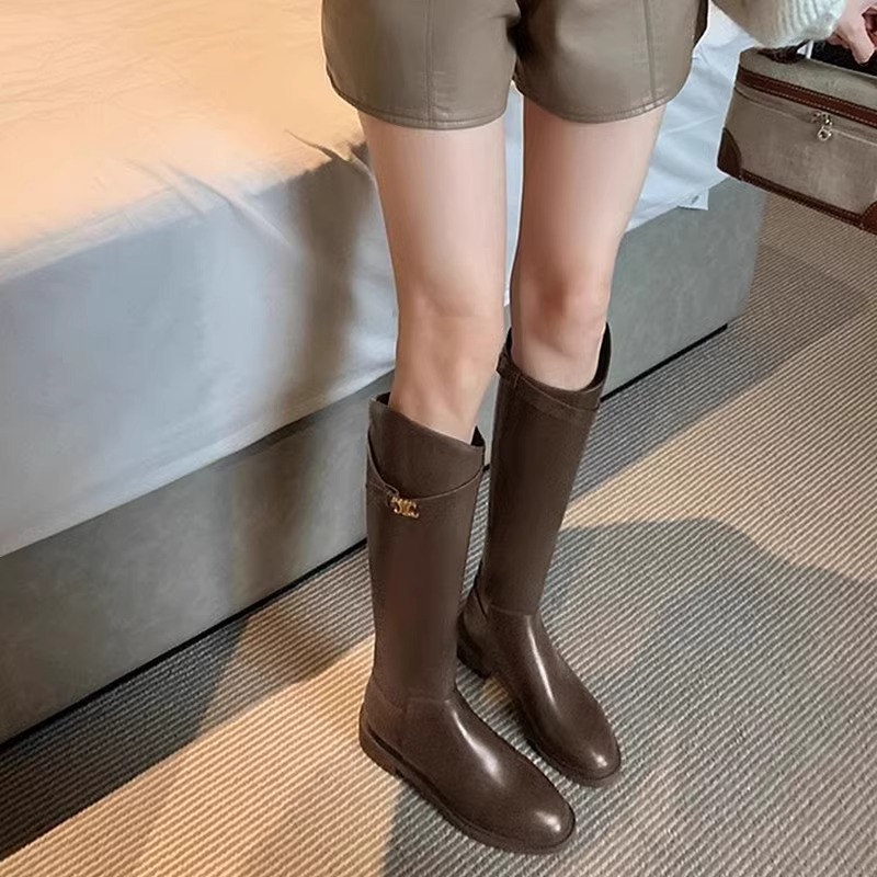 ブーツの女性2024の新しい秋冬レトロなフランスの太さと高筒の騎士靴のブラウンカレーの色は膝の長いブーツを超えません。