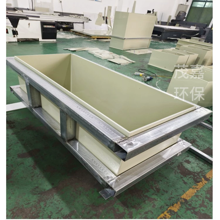 Шанхайский производитель PP-танков обрабатывает функциональные химические танки с характеристиками 20 мм, включая кислотную обработку, гальваническую обработку и сварку.