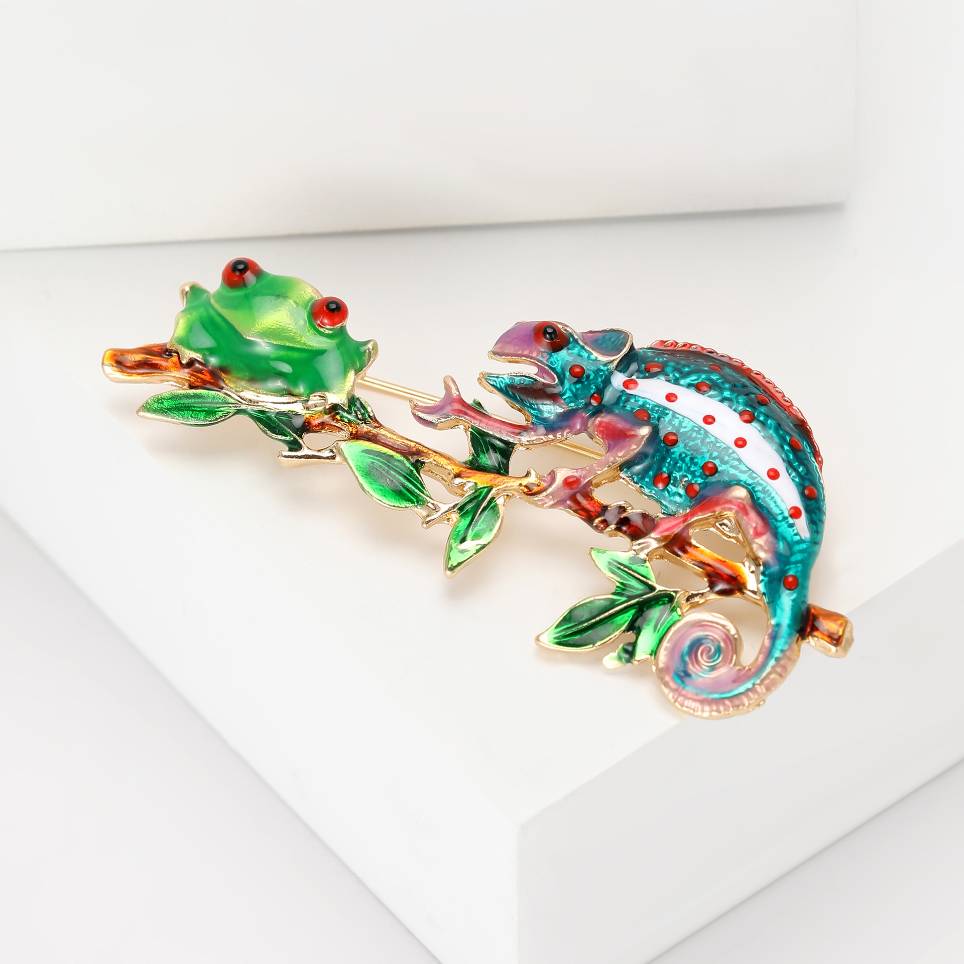 Fashion Enamel Oil Drop Chameleon Frog Brooch Niche Simple Animal Pin Ladies Clothing Accessories