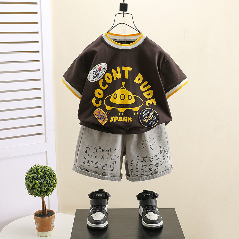 7420 Traje de camiseta de verano para niños 2025 Nuevo estilo de verano Ropa de manga corta de celebridades de Internet para niños Cool y guapo 6