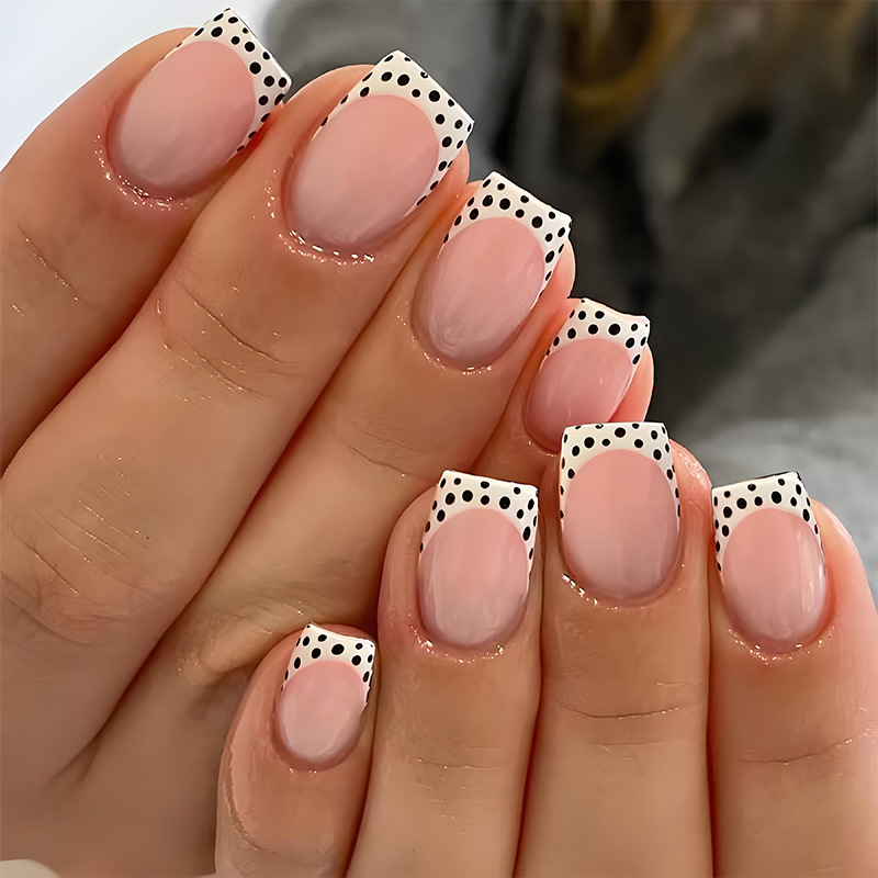 24Pcs Wearable Nails, Cross-Border Short Square Minimalist Style, Black and White Polka Dot Leopard Print French Edge Fake Nails, Nail Art Tips