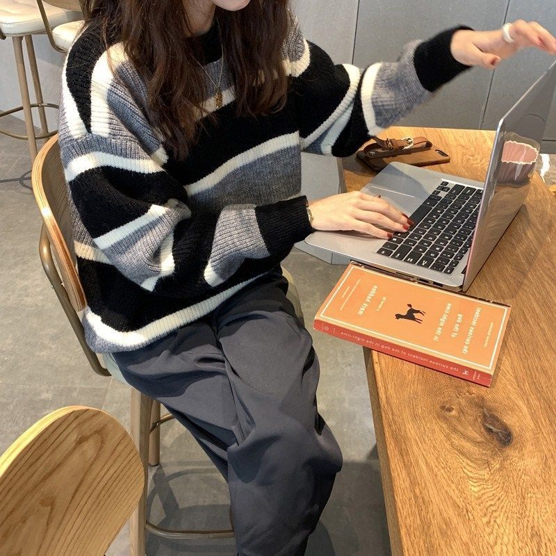 Korean loose contrasting striped pullover for women, 2023 autumn and winter new collection, lazy style, worn outside,_voghion.com