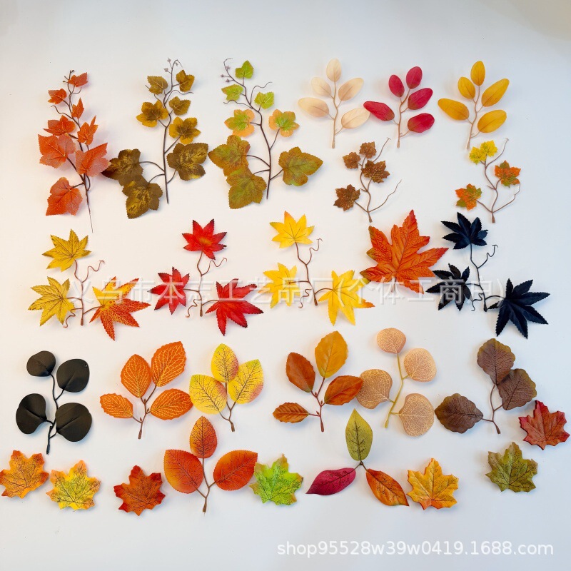 Simulated Maple Leaves, Artificial Christmas Maple Leaves, Halloween Harvest Festival, Christmas Wreath Decorations, Autumn Accessories Wholesale Simulated Maple Leaves, Artificial Christmas Maple Leaves, Halloween Harvest Festival, Christmas Wreath Decorations, Autumn Accessories Wholesale