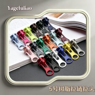 5̖��֬���^���b����У������^���i�·���ͯ��Ƭ���^��ɫ ��AƬ