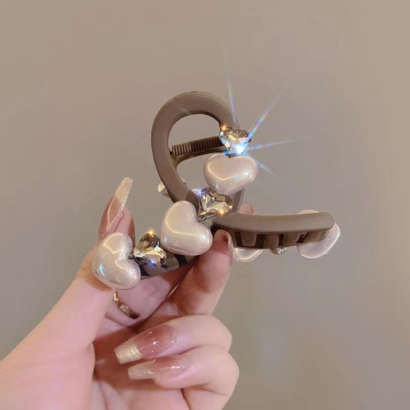 2026秋冬ミンクファー毛皮ヘアクリップ、高級感のある後頭部用大型シャーククリップ、ハート型キラキラ輝くダイヤモンド付き毛皮ヘアクリップ