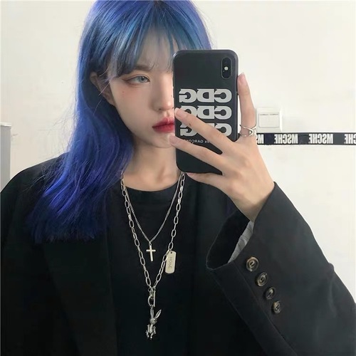 Rabbit Necklace for Women - Instagram Hip-Hop Cool and Aloof Style Pendant for Men - Stylish Punk Accessory, Versatile, Dark Tone, Multi-Layer Long Chain