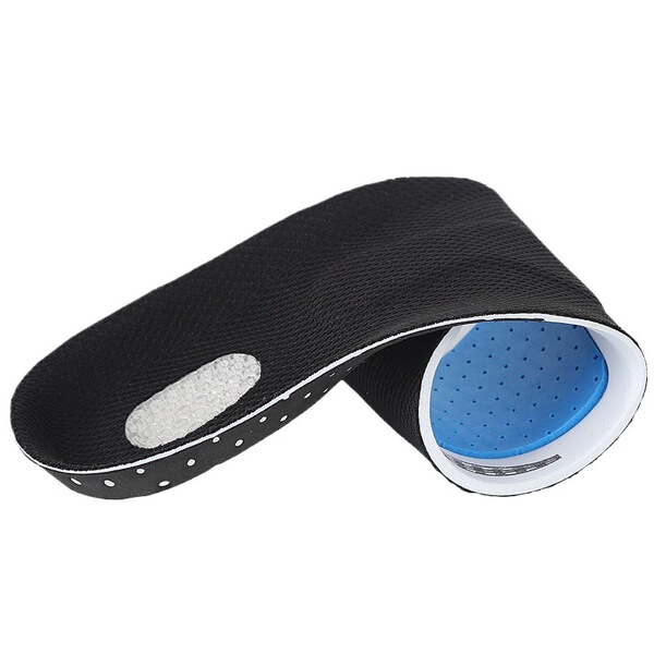 Breathable shock-absorbing elastic insoles