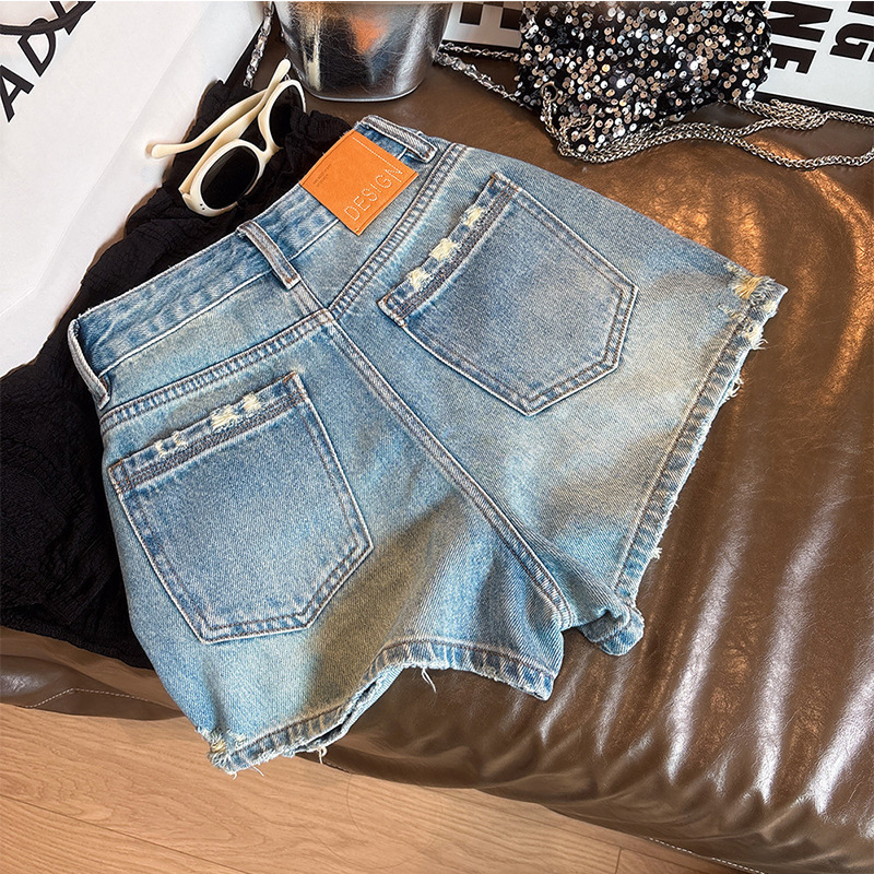 The Color Is Stunning~ High-Waisted Ripped Denim Shorts for Women, Summer Slimming A-Line Hot Pants with Frayed Edges, Light Blue, Make Legs Look Longer, Suitable for Students The Color Is Stunning~ High-Waisted Ripped Denim Shorts for Women, Summer Slimming A-Line Hot Pants with Frayed Edges, Light Blue, Make Legs Look Longer, Suitable for Students