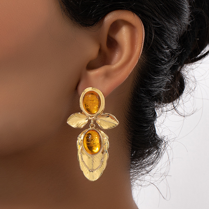 19g Weight Ear Studs Classification 1 Pair Quantity Holiday Occasion Alloy Material Oval Pattern Women's Gender Inlay Design Retro Style 1 Pair Retro Oval Inlay Alloy Ear Studs 3