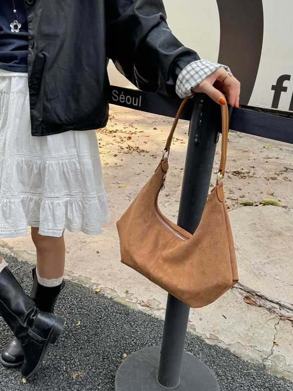 ニッチデザイン 2025 新しい女性のハンドバッグクロスボディバッグ通勤スエード半月脇の下バッグバゲットバッグ|undefined
