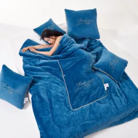 四件套;床罩床笠;纤维被