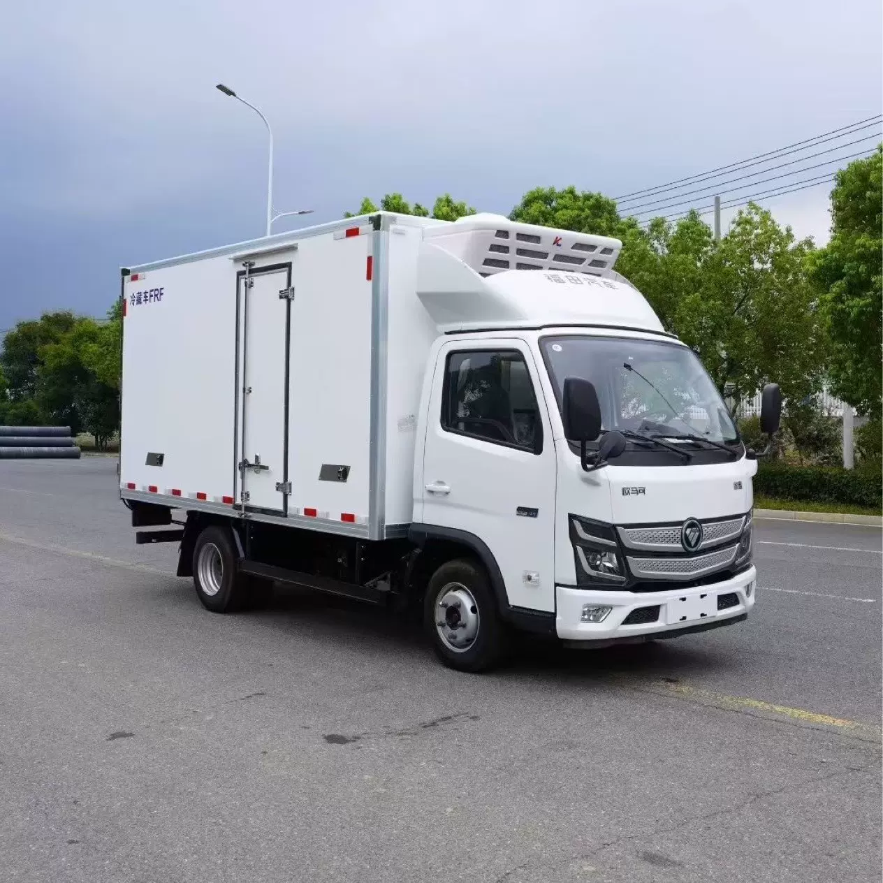 轻型福田欧马可X卡3.7米后双轮柴油冷藏车 果蔬冻货冰淇淋运输车