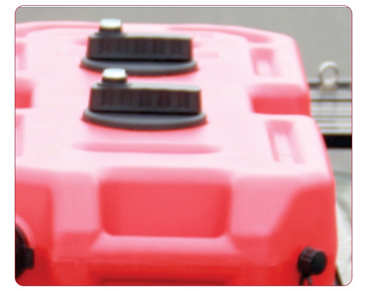 Car-mounted plastic oil canisters, spare oil tanks, oil containers, car and motorcycle off-road equipment wholesale