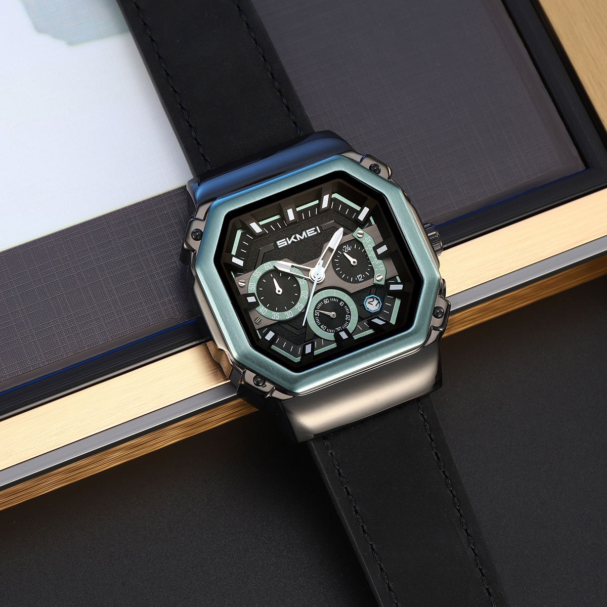 Momento de la belleza octogonal cuadrado hombre reloj de cuarzo multifuncional transfronterizo retro correa relojes de pulsera hombre fábrica al por mayor spot