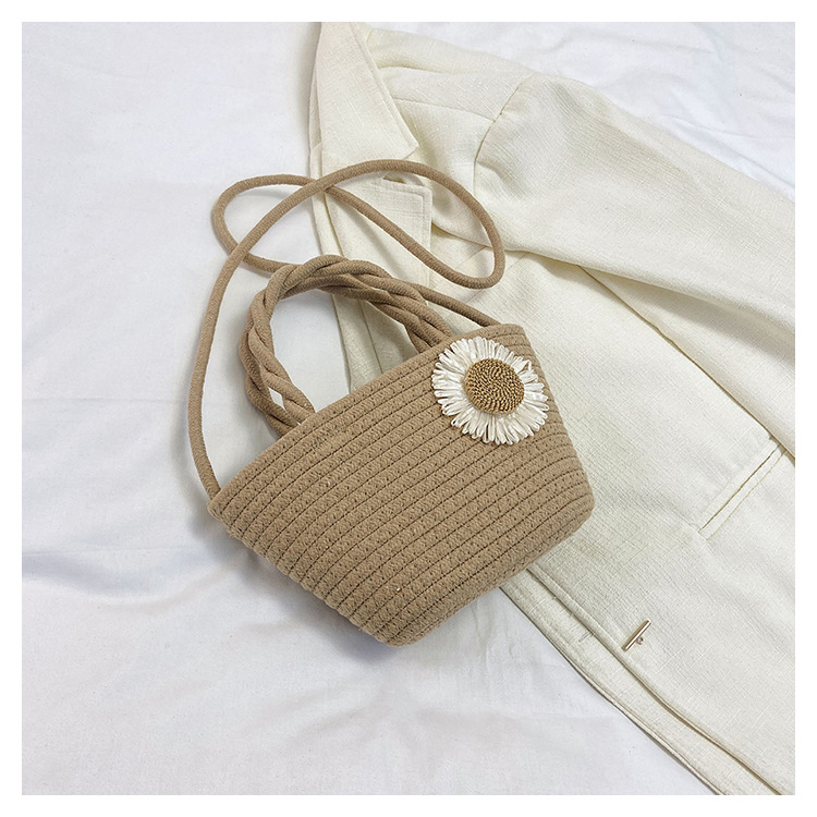 Pastoral Style Handmade Woven Bag Environmentally Friendly Handbag Flower Commuter Shoulder Bag Solid Color Storage Bag Holiday Crossbody Bag