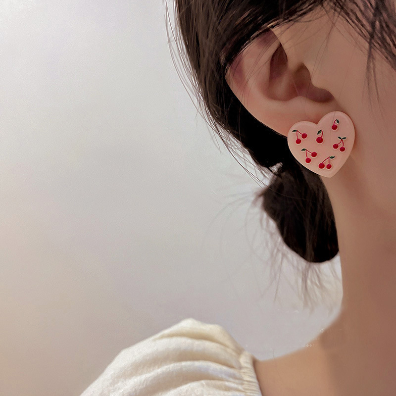 Simple Style Heart Shape Resin Epoxy Drop Earrings Ear Studs 1 Pair display picture 8