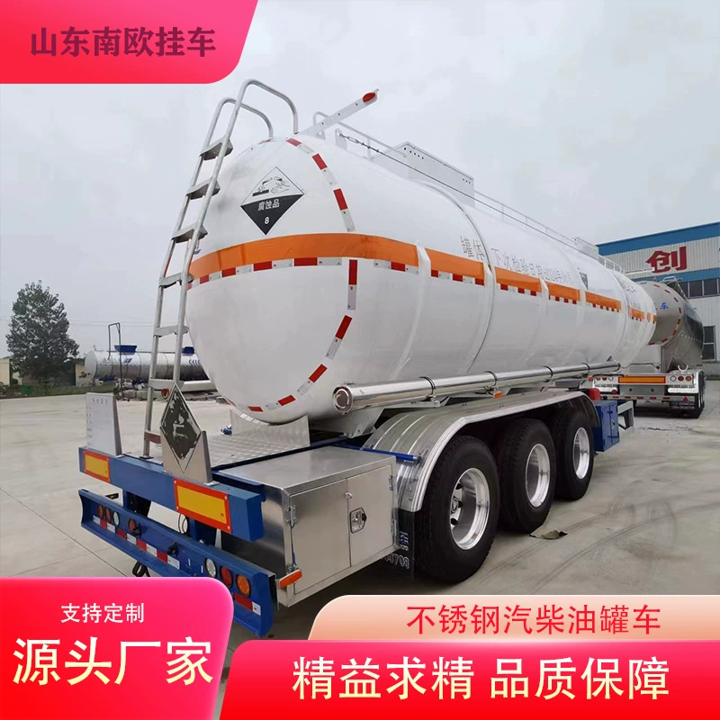 Завод производит автоцистерны из нержавеющей стали для перевозки бензина и дизельного топлива, а также прицепы для перевозки опасных жидких веществ.