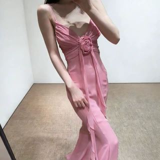 法式优雅气质纯欲花朵吊飘带性感连衣裙女2026新款海边度假长裙