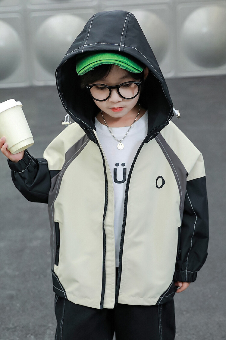 Cappotto con cappuccio colorato ricamato 2023 primavera e autunno nuovi vestiti per ragazzi Pi Shuai per bambini_voghion.com