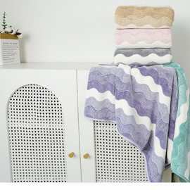 新款家用珊瑚绒浴巾加大加厚浴巾跨境宽条吸水水波纹毛巾批发