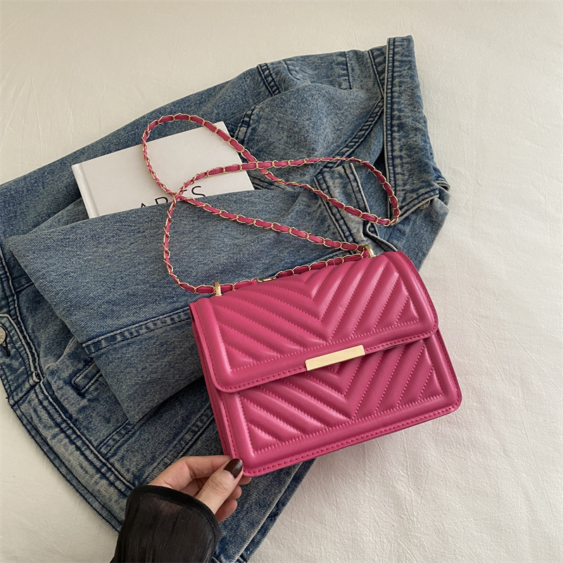 Este año, la nueva tendencia de alta calidad de la cadena de diamante, bolsos cuadrados, bolsos de moda de hombro simple, bolsos de mujer.
