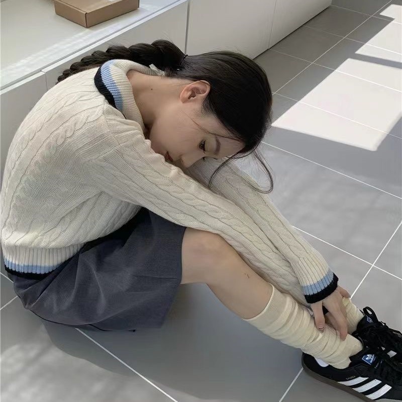 学院新款减龄翻领针织毛衣秋冬季撞色麻花设计打底针织衫显瘦上衣