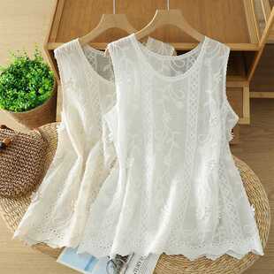 Real Shot of Summer Cut Out Casual Versatile Jacquard Embroider Splicing Lace Flower Design Round Neck Top for Women