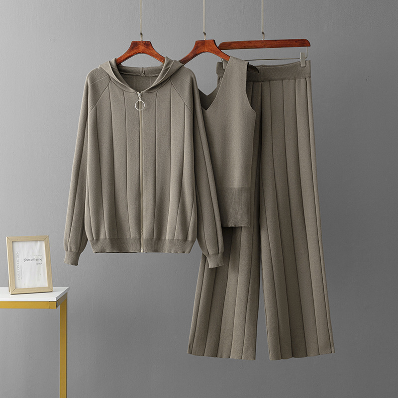 Damenbekleidung Frühling und Herbst Neue Wollmode Top + Weste + Freizeithose Set Gestrickter Sport Dreiteiliger Anzug_voghion.com