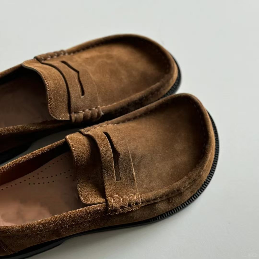 Marca de tendencia retro antiguo estilo de dinero cuadrado zapatos de Lefour retro veludo simple viaje ocio zapatos de cuero de hombre con cabeza inclinada