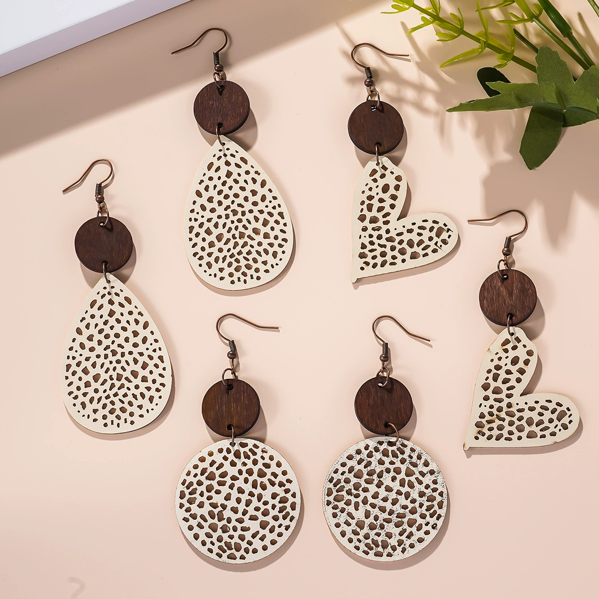 2 шт. европейские и американские ретро капли воды в форме сердца кожаные деревянные щепки любви круглые сетки для женщин минималистские серьги для ежедневного ношения