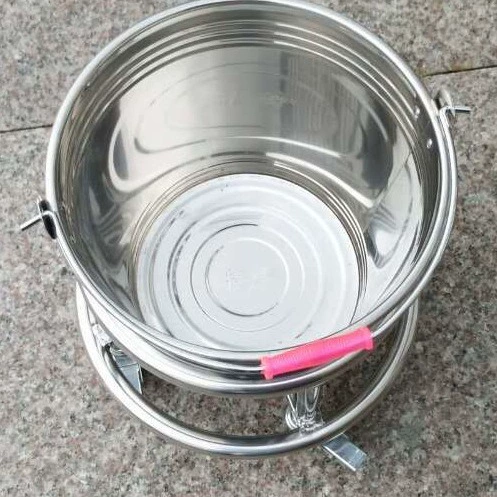 Мусорный бак из нержавеющей стали