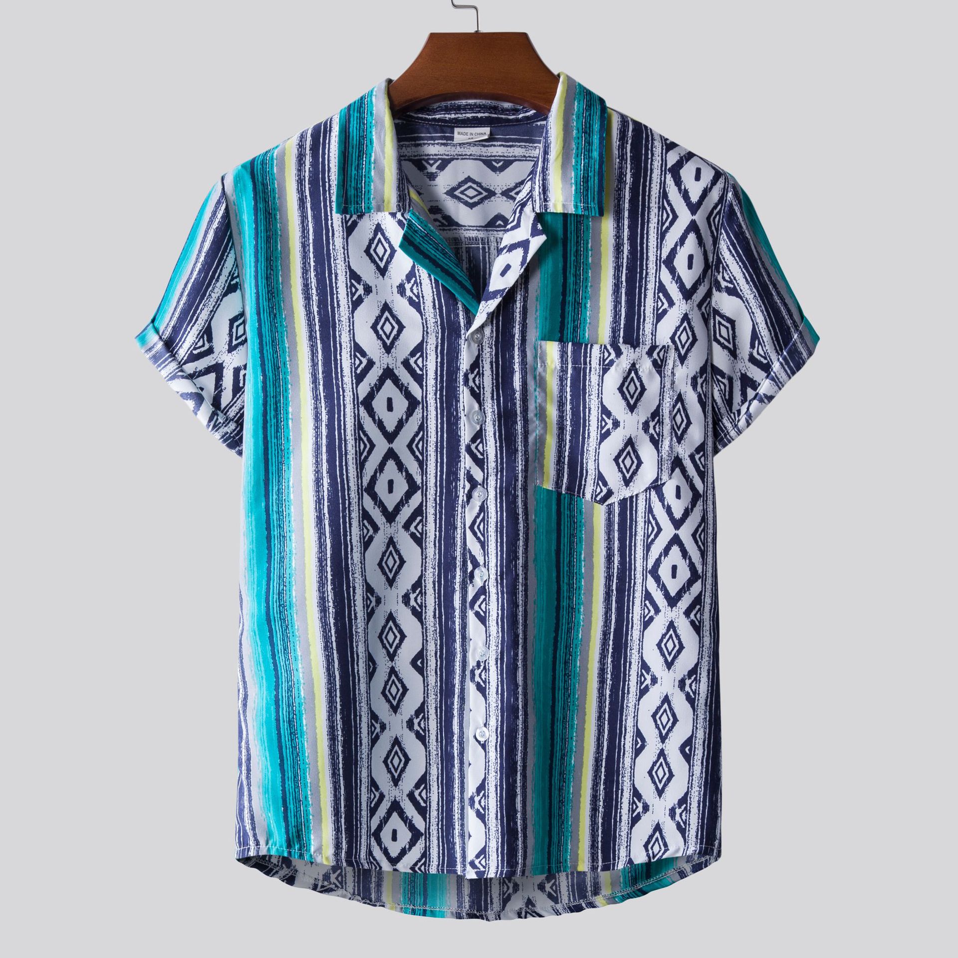 Suministro de comercio exterior transfronterizo 2021 Camisa de manga corta hawaiana estampada estilo étnico para hombres Camisa de manga corta para hombres