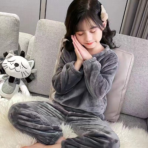 Children's winter padded round neck warm pajamas and pants set, suitable for boys and girls, cute and cozy set for trendy warm sleepwear.