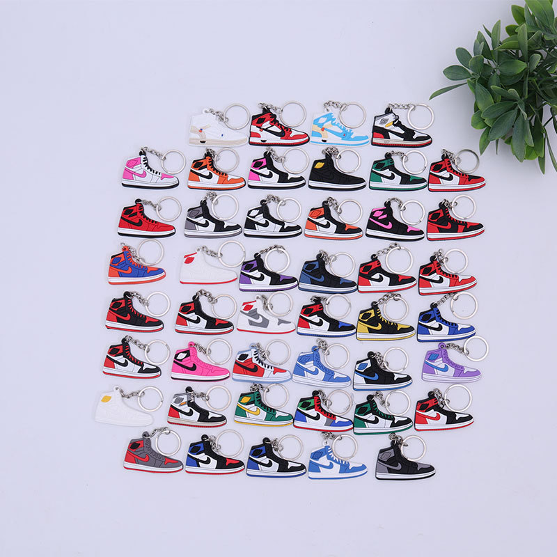 Jordan 1st generation basketball keychain AJ1 keychain off white joint pendant small gift Jordan 1st generation basketball keychain AJ1 keychain off white joint pendant small gift