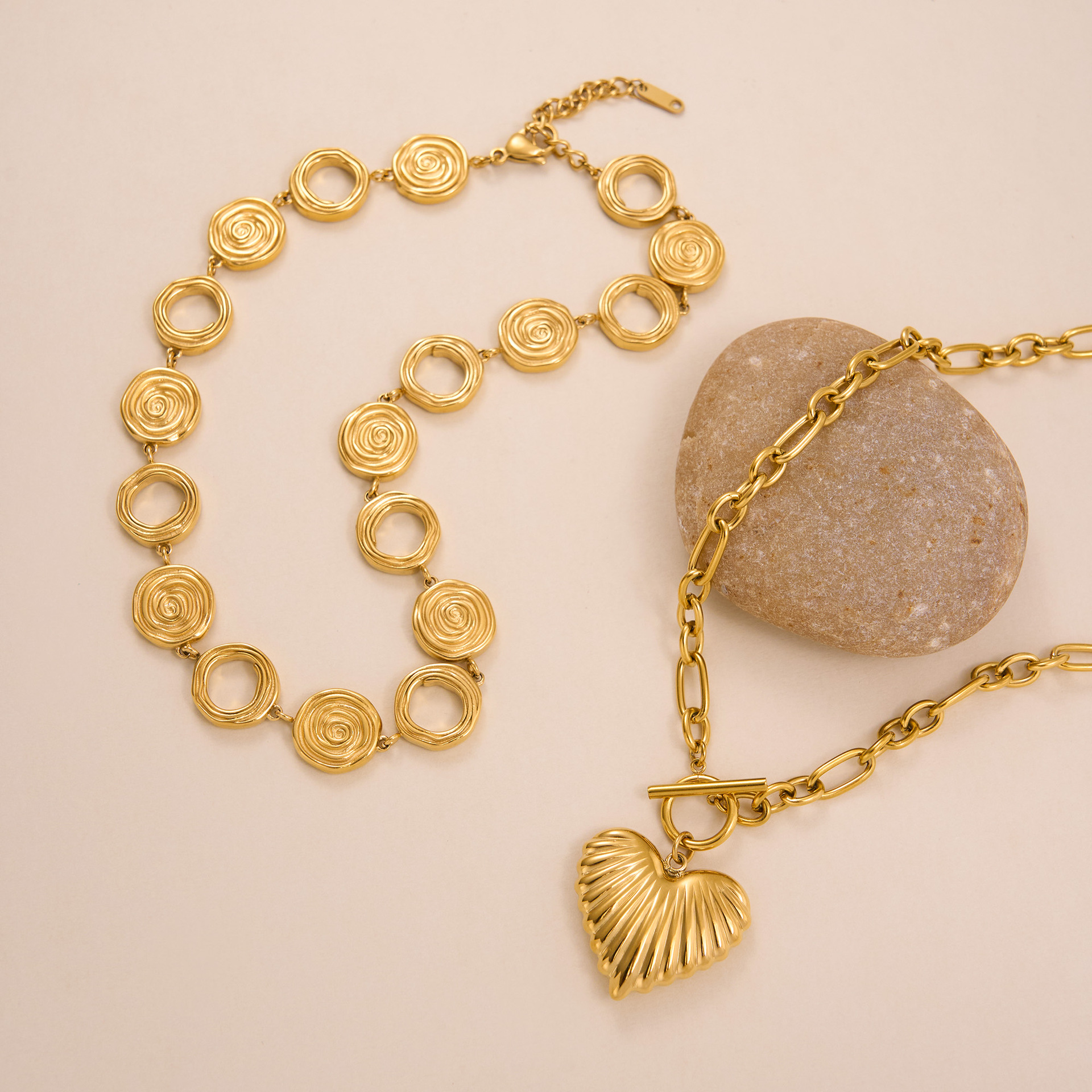 34g Weight 18K Gold Plated Plating Material Wholesale Jewelry Elegant Lady Streetwear Heart Shape Titanium Steel 18K Gold Plated Plating Pendant Necklace