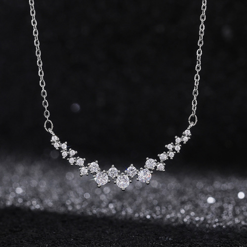 Cao Shi New Arrival Necklace Korean Style Sparkling Star Diamond Pendant Necklace for Women Fashionable Necklace for Ladies