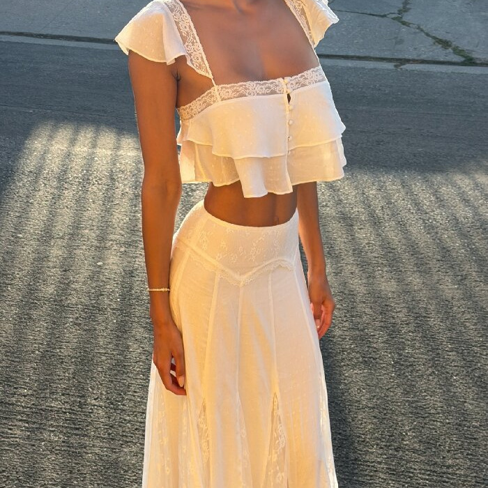 Romantic Holiday Style Crochet Hollow-Out Ruffled Square-Neck Short Lace Top Paired with a Flared Skirt Two-Piece Set Romantic Holiday Style Crochet Hollow-Out Ruffled Square-Neck Short Lace Top Paired with a Flared Skirt Two-Piece Set