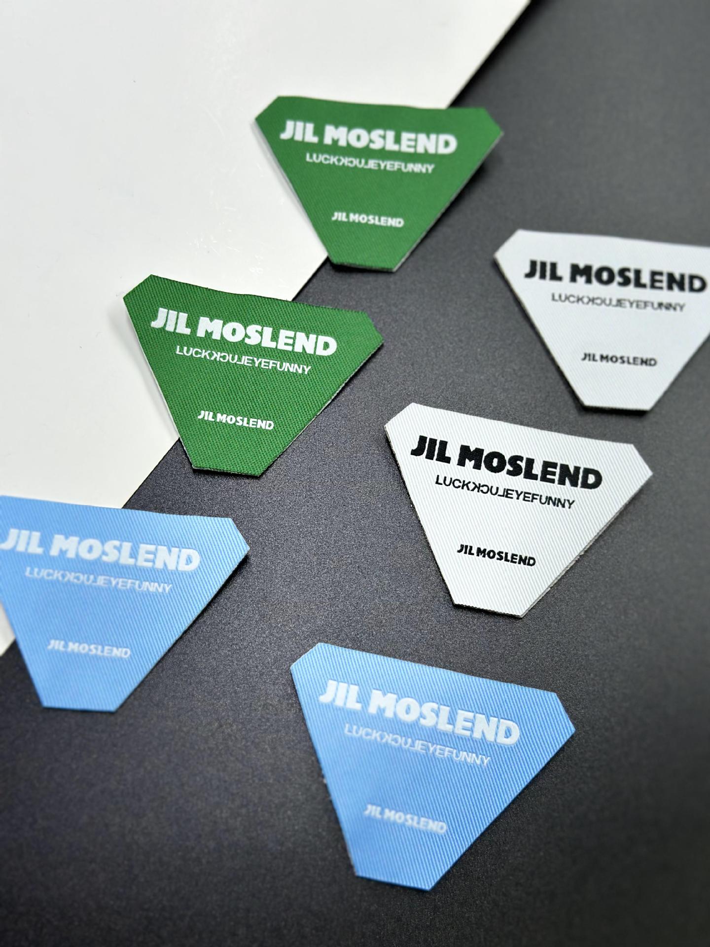 厂家直销异形英文字母装饰布标服装箱包装饰标