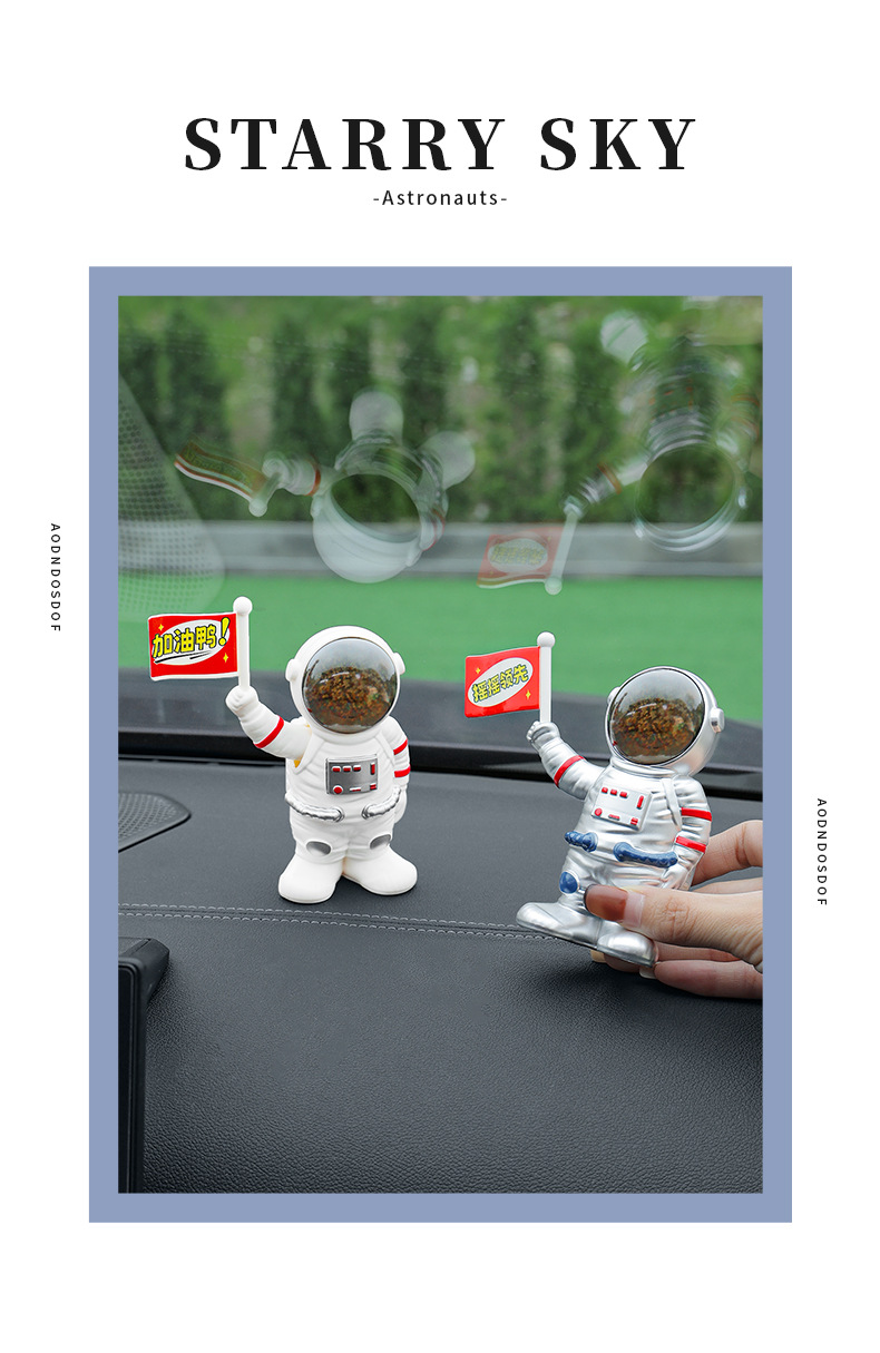 Car ornaments astronaut solar swing car creative hot language astronaut car center console decoration supplies