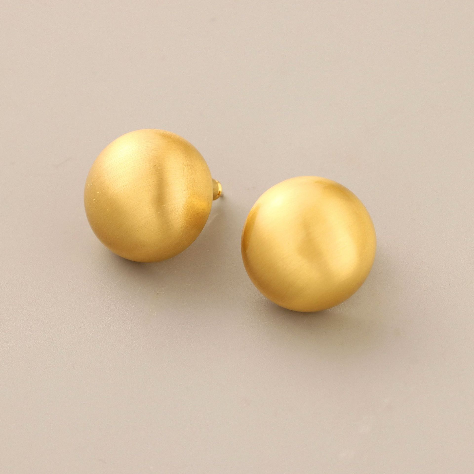 Simple Style Round Copper Gold Plated Ear clips Ear Studs 1 Pair