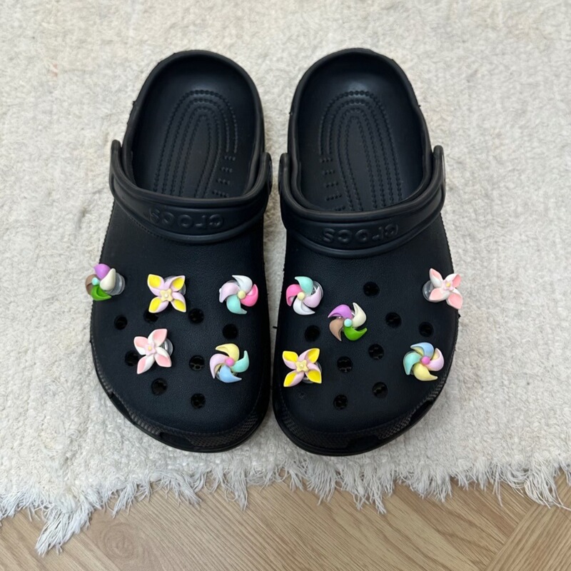 Zhibixing Colorful Rotating Windmill Hole Shoe Buckle DIY Removable Shoe Flower Shoe Surface Decoration Cross-Border Exclusive Supply