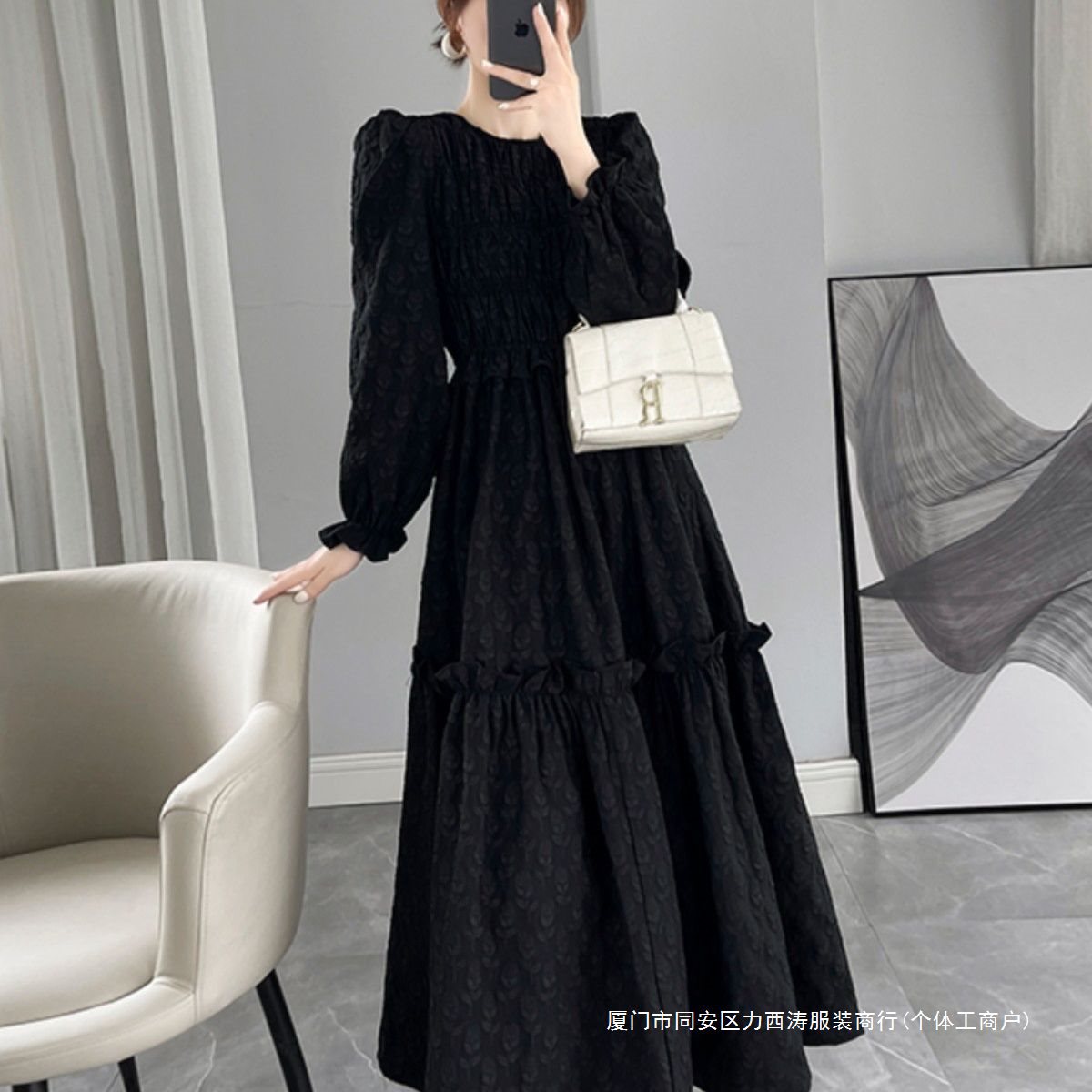 2025新款女装秋季泡泡袖圆领长款黑色连衣裙女修身显瘦气质长裙子