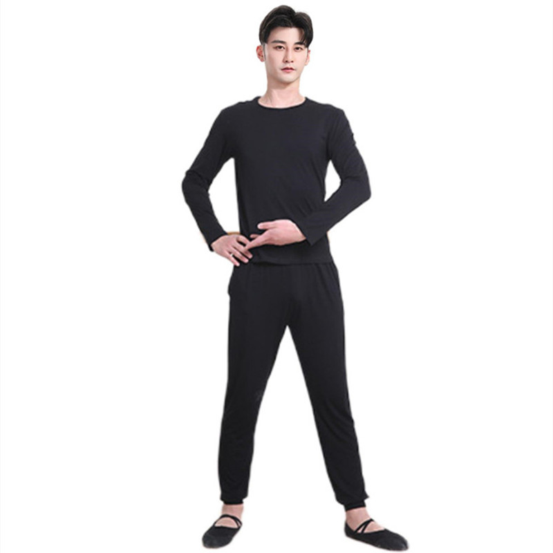 Black round neck long sleeve + radish pants