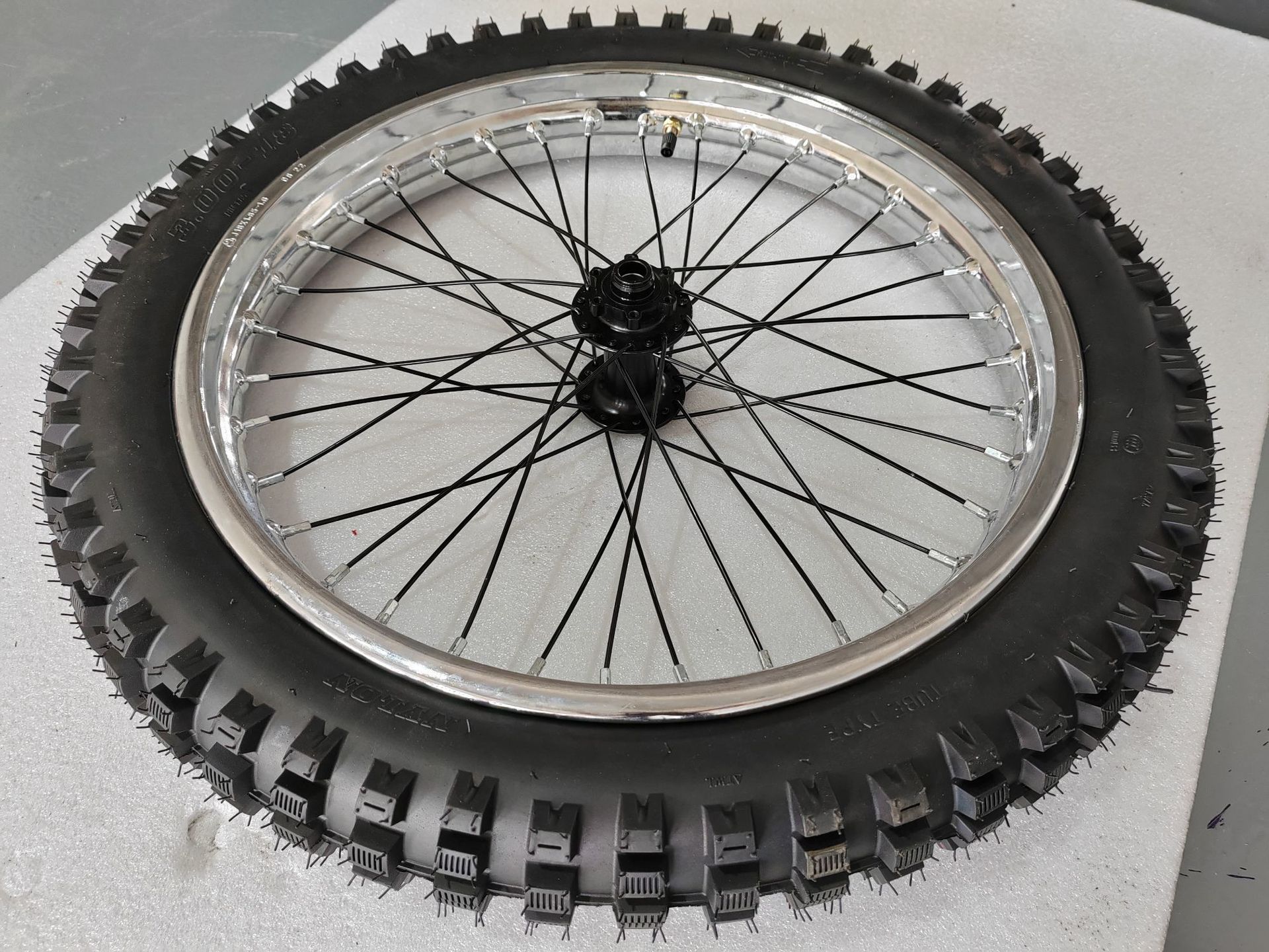 Motorcycle 21-inch front wheel off-road tire light bee dragon 19-inch front wheel set off-road electric vehicle high-power motor