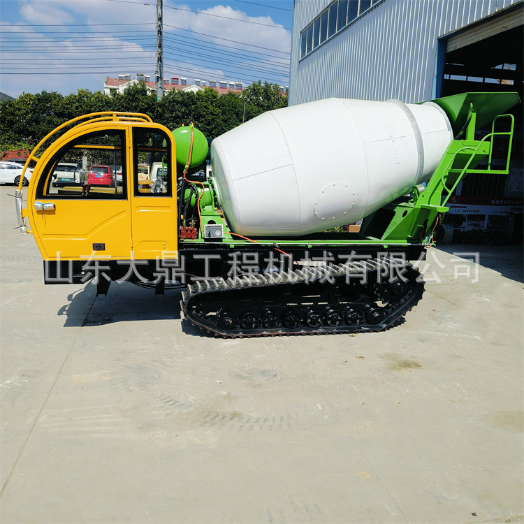 混凝土搅拌运输一体机 3方履带罐车 履带式水泥搅拌车