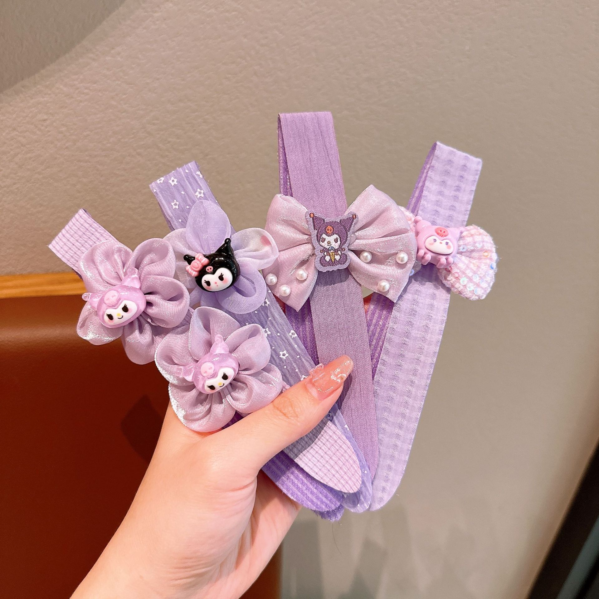 Caricatura encantadora Sanrio publicó un nuevo velcro para niños Koolomi niñas en la parte posterior de la cabeza