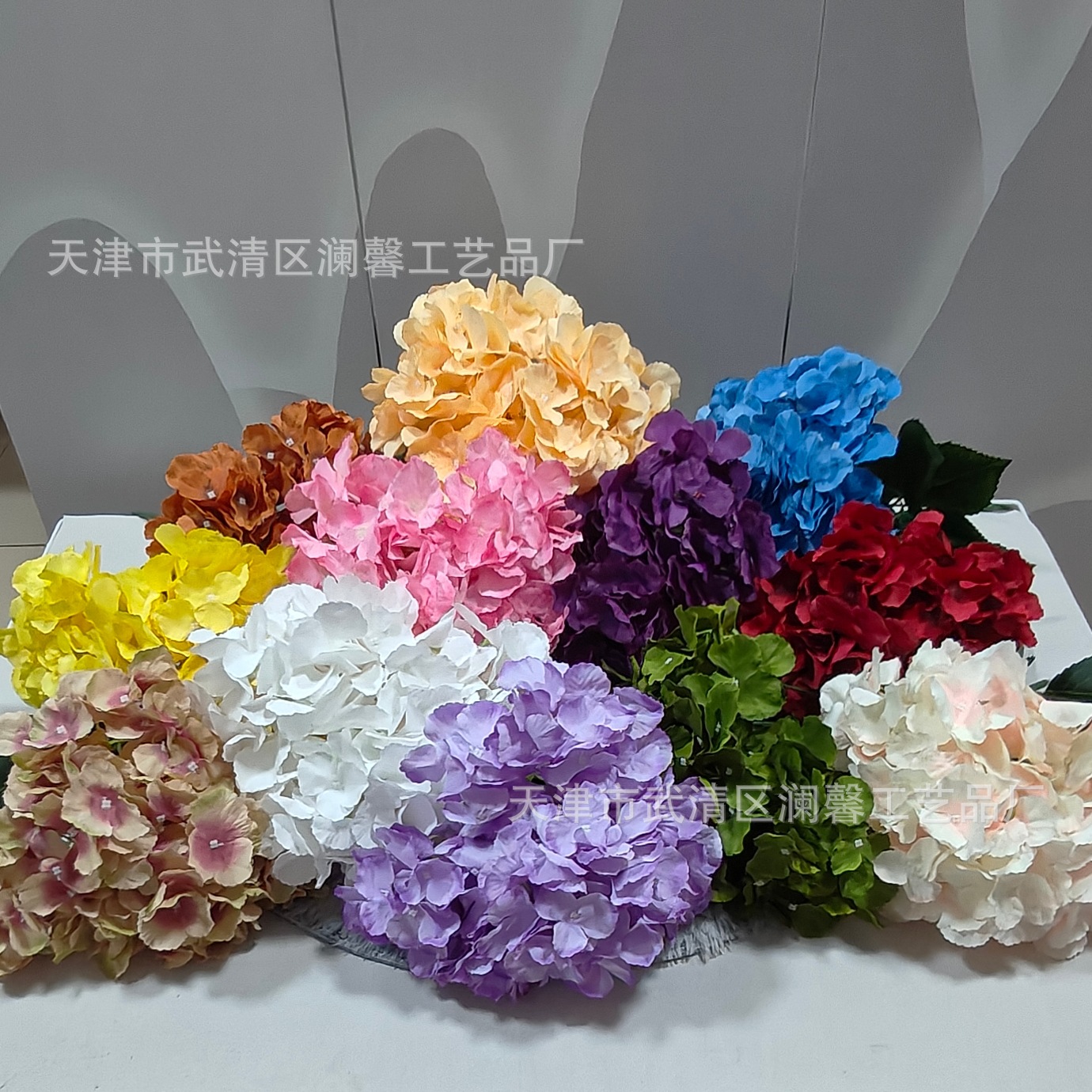 绣球仿真花五头把束绣球婚庆礼堂装饰吊顶地排插花花墙打底假花