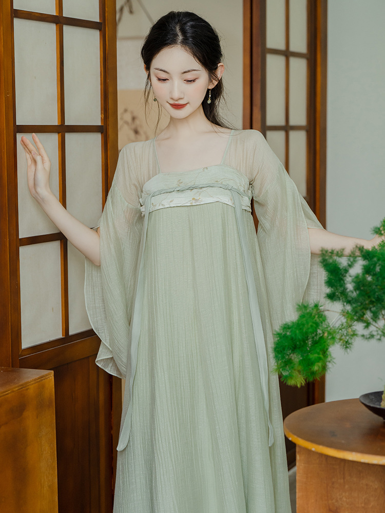 新中式国风改良汉服连衣裙淡绿色仙气飘逸禅意茶服日常通勤温柔裙