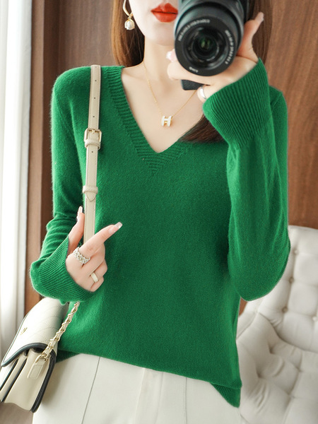 knitted demi-season base body-friendly sweater