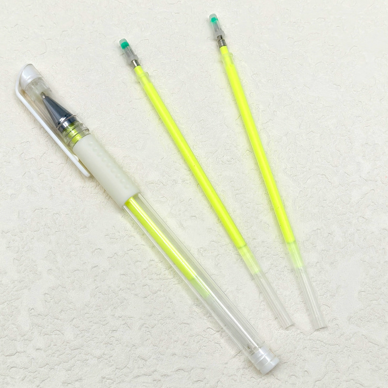 入れ墨の刺繍の用品の位置决めのペンの眉毛の油性のマークのペンの定型化の防水の持続的な防麻のマーカーのペンの入れ墨のツール|undefined